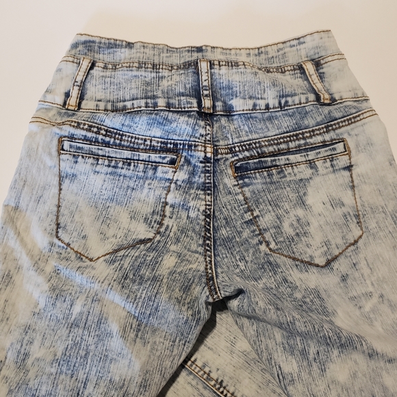 High Waist - Picture 5 of 5